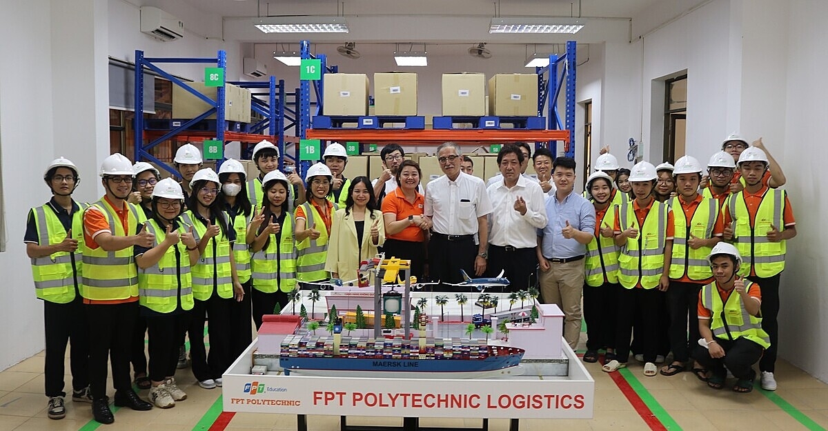 Phòng nghiên cứu và thực hành chuyên ngành Logistics, Bộ môn Kinh tế Hà Nội.