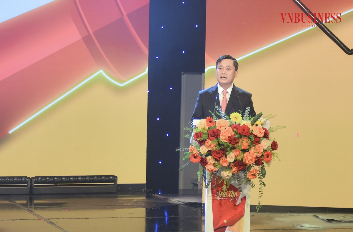 Ông Lê Trần Nguyên Huy, Ủy viên BCH Hội Nhà báo Việt Nam, Quyền Tổng biên tập Báo Nhà báo và Công luận phát biểu tại lễ trao giải