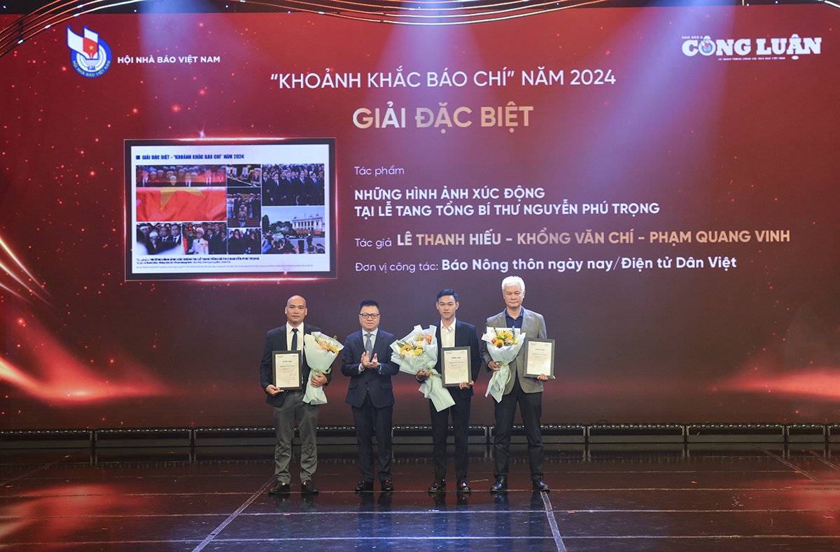 Các tác giả/nhóm tác giả đạt giải Đặc biệt.