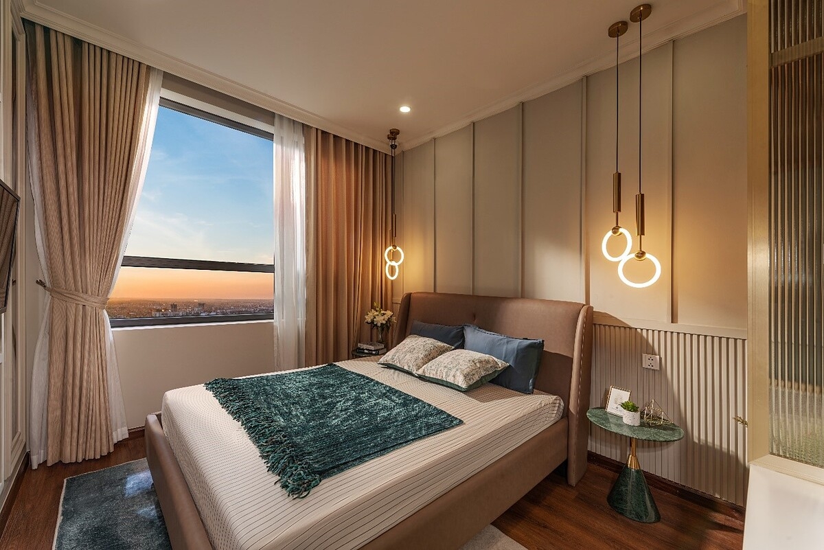 Căn hộ 2PN và 3PN tại Hanoi Melody Residences đã mang đến trải nghiệm sống chan hòa thiên nhiên nhờ yếu tố trần cao nhà thoáng, ban công, logia lớn hơn thông thường, mọi căn phòng đều có cửa sổ.
