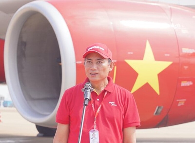 Phó Tổng giám đốc Vietjet Tô Việt Thắng phát biểu nhân chuyến bay đầu tiên sử dụng nhiên liệu SAF, góp phần đạt mục tiêu giảm phát thải ròng về 0 vào năm 2050.