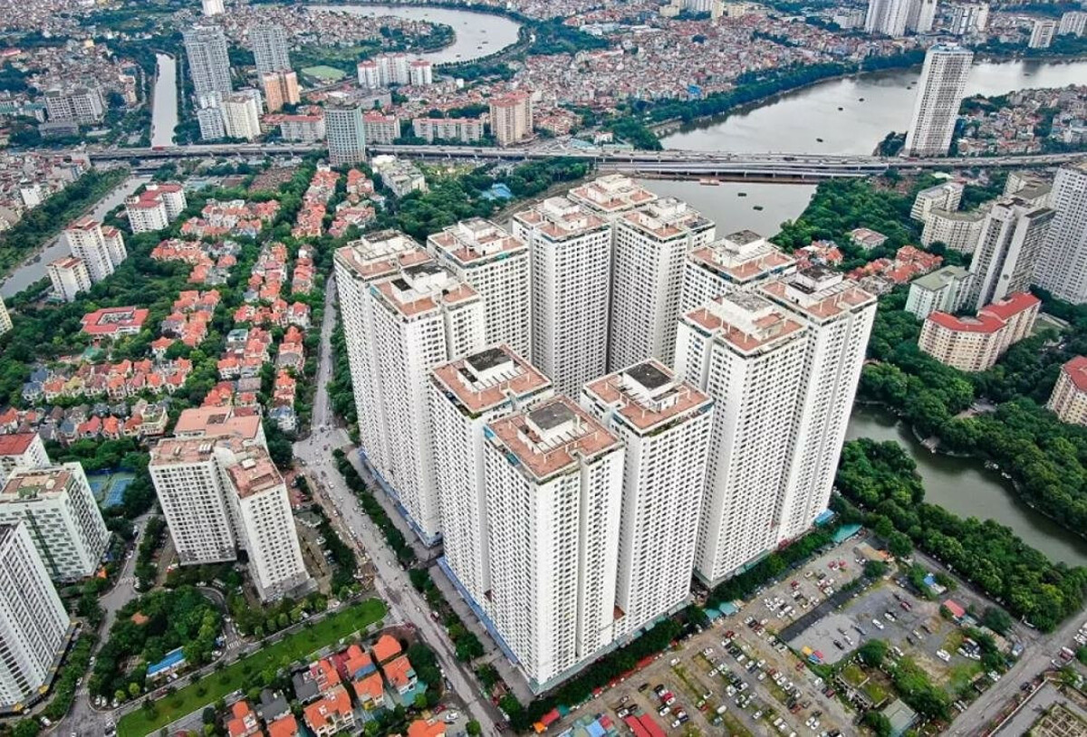 Nhiều chung cư Hà Nội thiếu hụt chỗ đỗ xe &lpar;Ảnh: Internet&rpar;