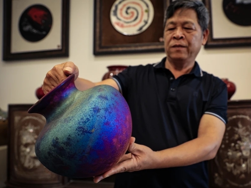 Nhắc đến gốm Raku chắc chắn phải nghĩ ngay đến nghệ nhân ưu tú Nguyễn Văn Lợi, người đã làm nên tên tuổi với dòng men Raku độc đáo tại Việt Nam.