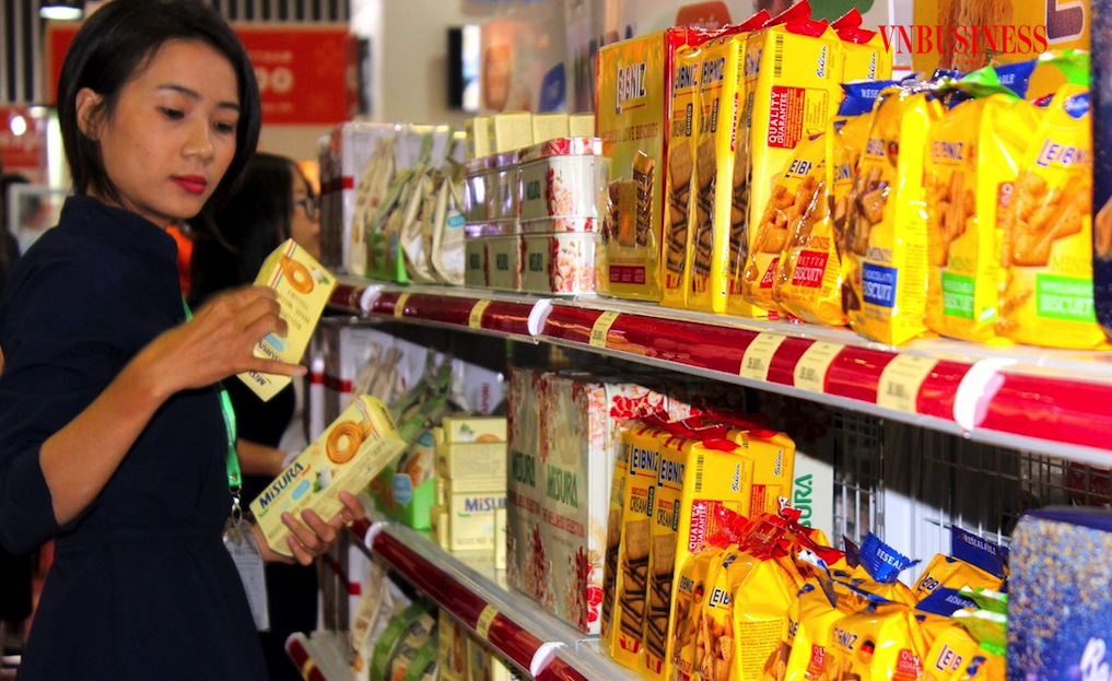 Các sản phẩm hàng Việt phải có “lá chắn thép” với tầm nhìn xa và phát triển năng lực để ứng phó với áp lực cạnh tranh từ hàng nhập giá rẻ.