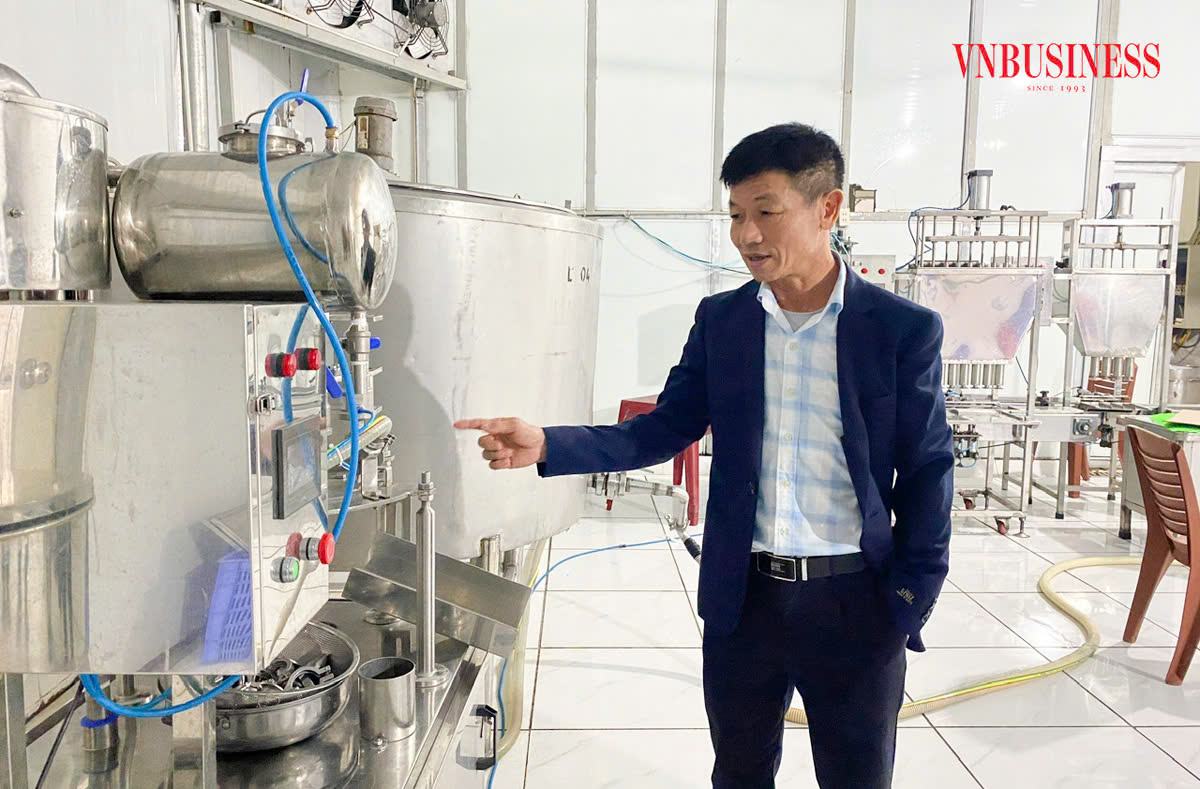 Ông Nguyễn Văn Khương, Giám đốc HTX Khánh Phát cho rằng vì HTX đi theo con đường sản xuất nông đặc sản địa phương nên cần tuân theo công thức nhất định.