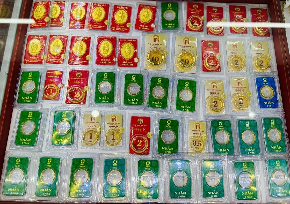 Giá vàng nhẫn tiếp tục giảm.