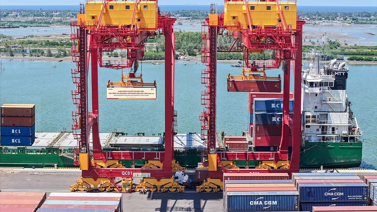 Cảng Chu Lai đẩy mạnh khai thác tuyến hàng hải trực tiếp đến Ấn Độ.