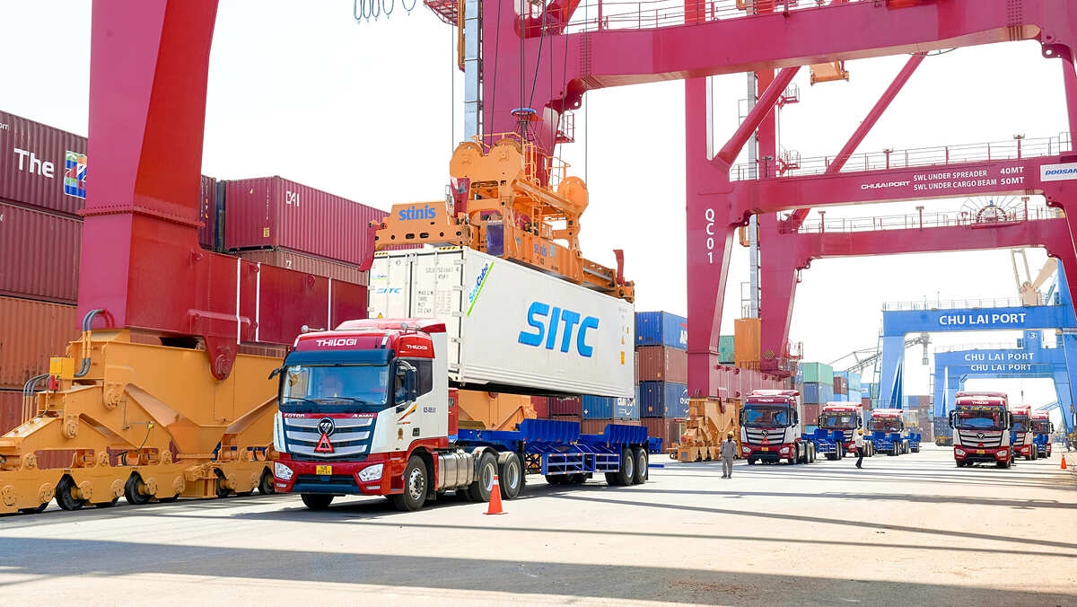 THILOGI cung ứng dịch vụ logistics trọn gói phục vụ xuất khẩu trái cây tươi từ vận tải đường bộ, cảng biển đến vận tải biển.