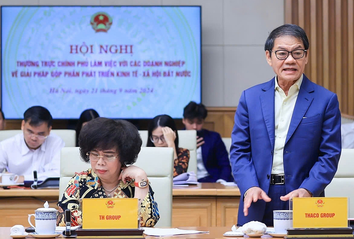 Chủ tịch HĐQT THACO Trần Bá Dương tham dự và trình bày tham luận.