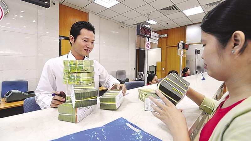 Xu hướng tăng nhẹ của lãi suất tiết kiệm bằng VND cuối năm 2024 phản ánh nhu cầu vốn tăng cao từ các ngân hàng để hỗ trợ sản xuất và tiêu dùng.