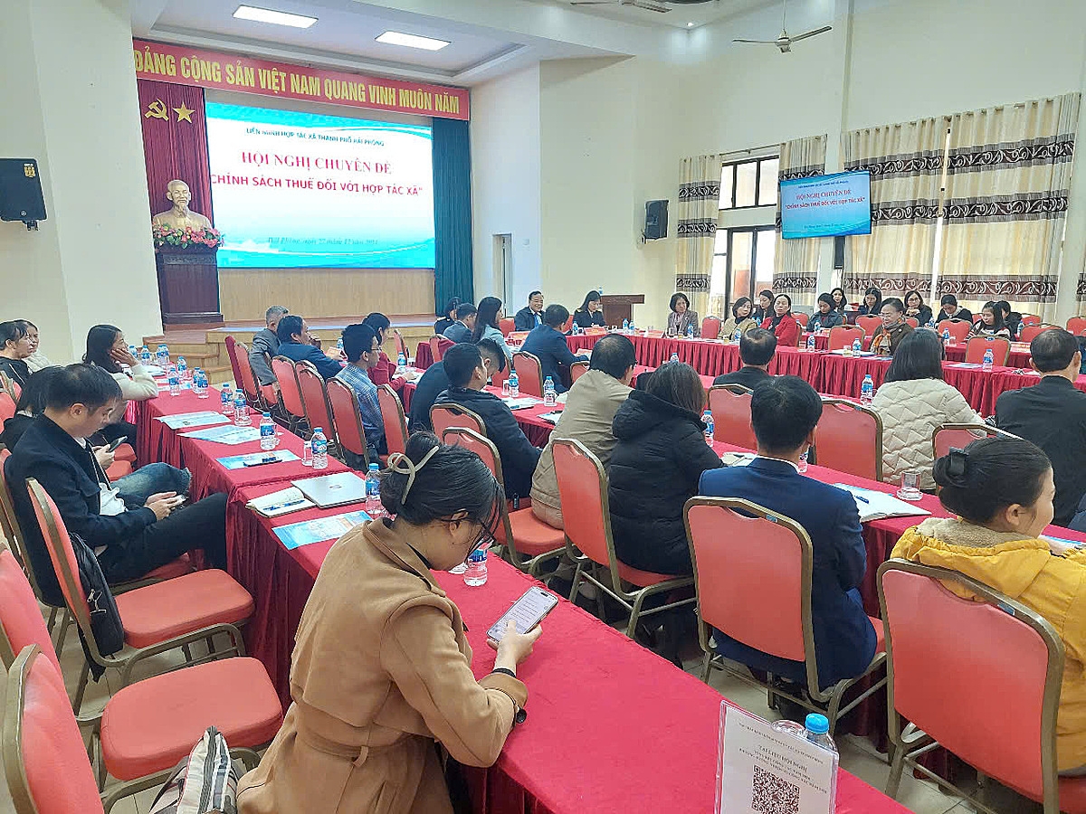 Quang cảnh hội nghị.