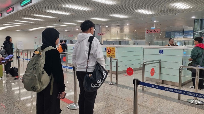 Từ ngày 1/1/2025, mức phí thị thực điện tử nhập cảnh đối với thị thực du lịch &lpar;e-Visa T&rpar; vào Campuchia giảm từ 36 đô la Mỹ xuống còn 30 đô la Mỹ; mức phí cấp thị thực thông thường &lpar;e-Visa E&rpar; cũng giảm từ 42 đô la Mỹ xuống còn 35 đô la Mỹ.