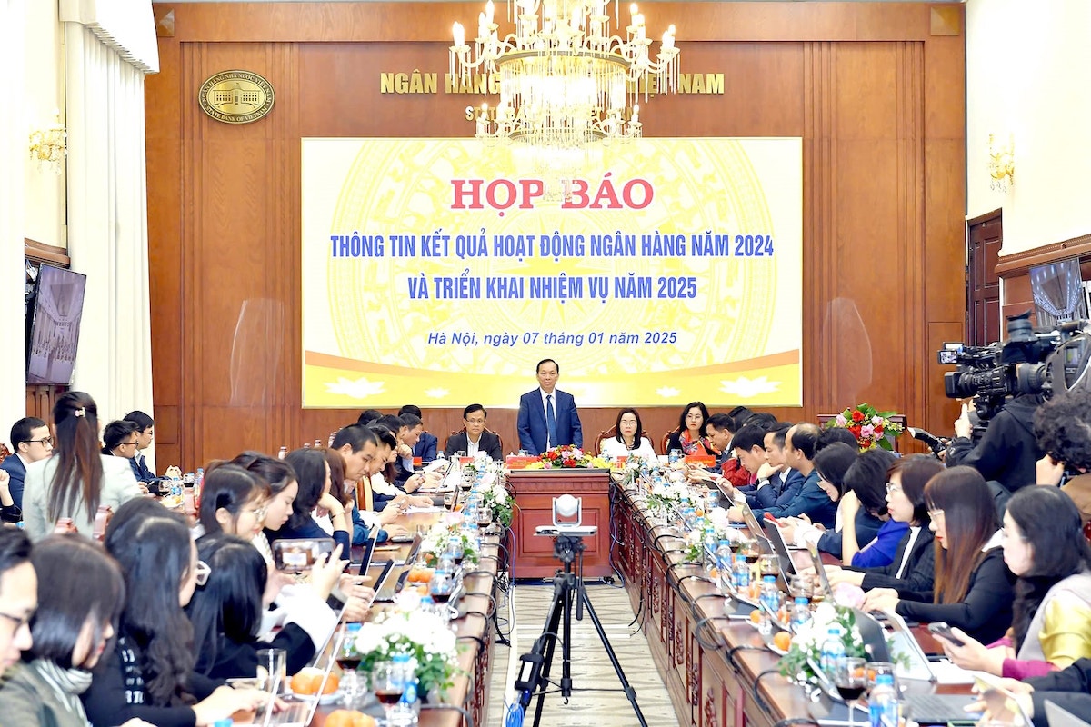 Quang cảnh họp báo chiều 7/1.