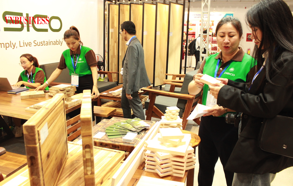 Các DN xuất khẩu đồ gỗ sang Mỹ cần chuẩn bị trước các phương án có khả năng xảy ra trong năm 2025 trước mối lo về “rào cản” thuế quan.