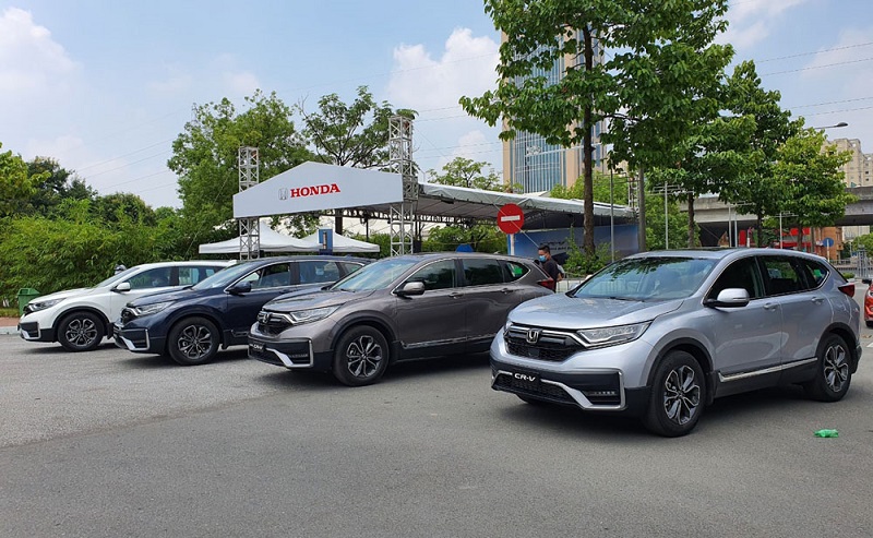 Honda CR-V và nhiều mẫu xe khác đang được hãng này ưu đãi tới 250 triệu đồng.