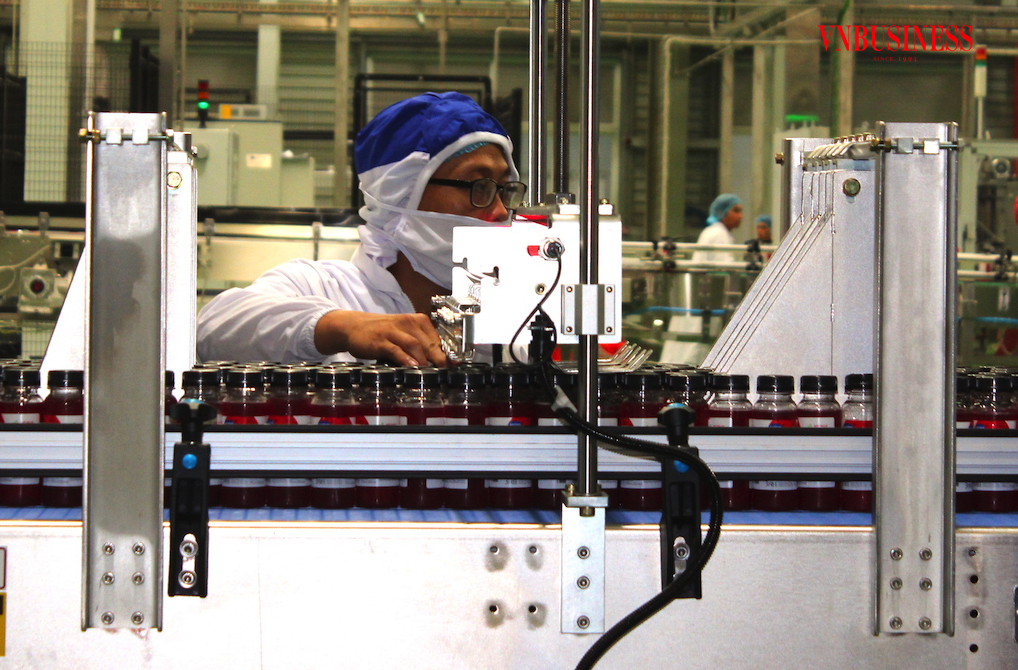 Các DN sản xuất đồ uống thuộc khối nội cần củng cố nội lực để tránh tình cảnh khối ngoại làm chủ “cuộc chơi”.