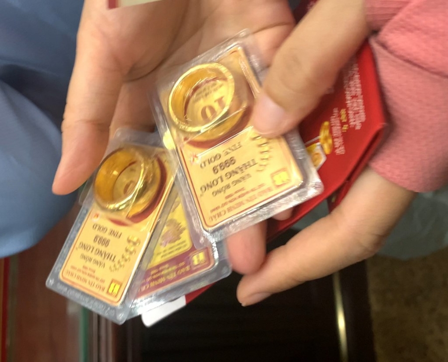 Vàng nhẫn điều chỉnh giảm nhẹ.