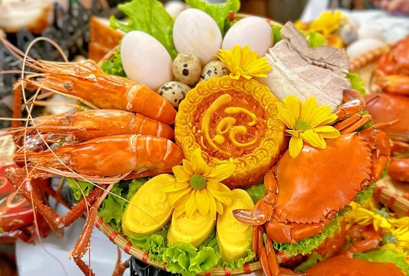 Mâm cúng với tam sên là một trong những lễ vật truyền thống được nhiều người lựa chọn để dâng cúng trong ngày vía thần Tài.