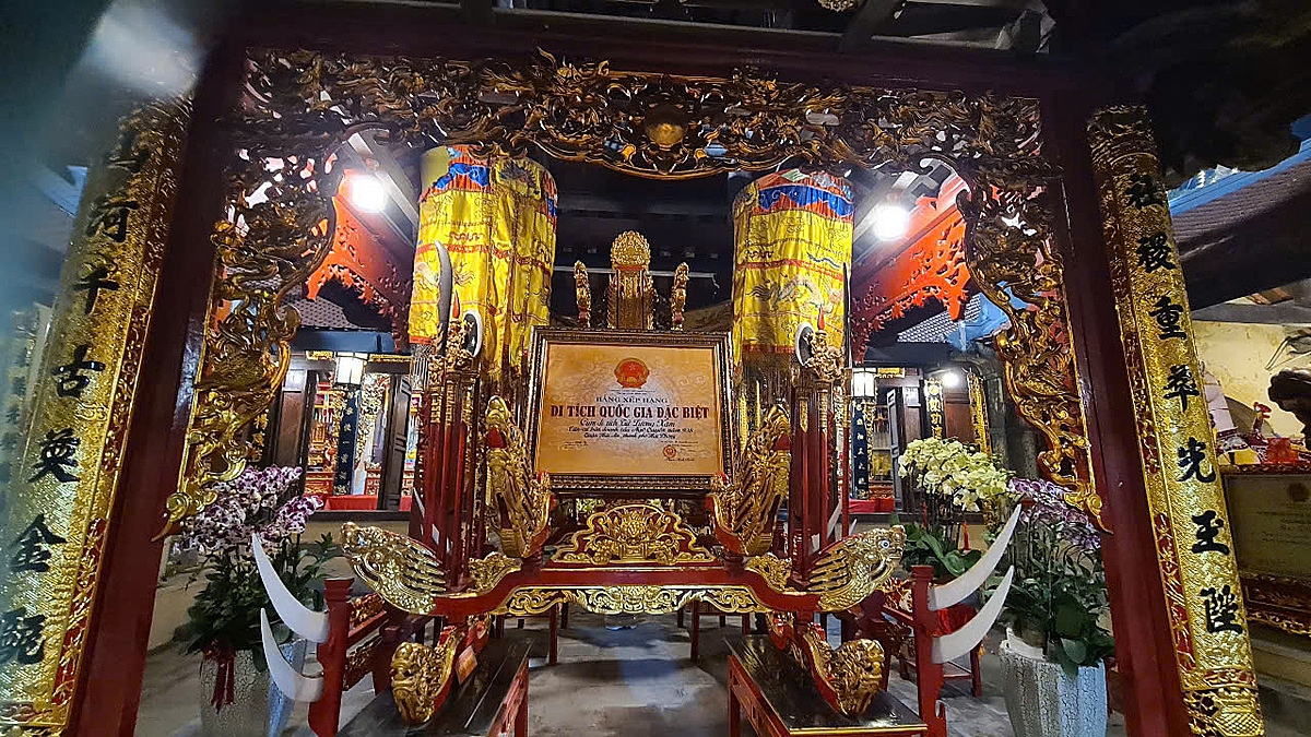 Chuẩn bị cho Lễ đón nhận.