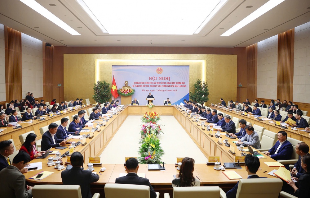 Toàn cảnh Hội nghị Thường trực Chính phủ làm việc với các ngân hàng thương mại để tăng tốc, bứt phá, thúc đẩy tăng trưởng và kiểm soát lạm phát.