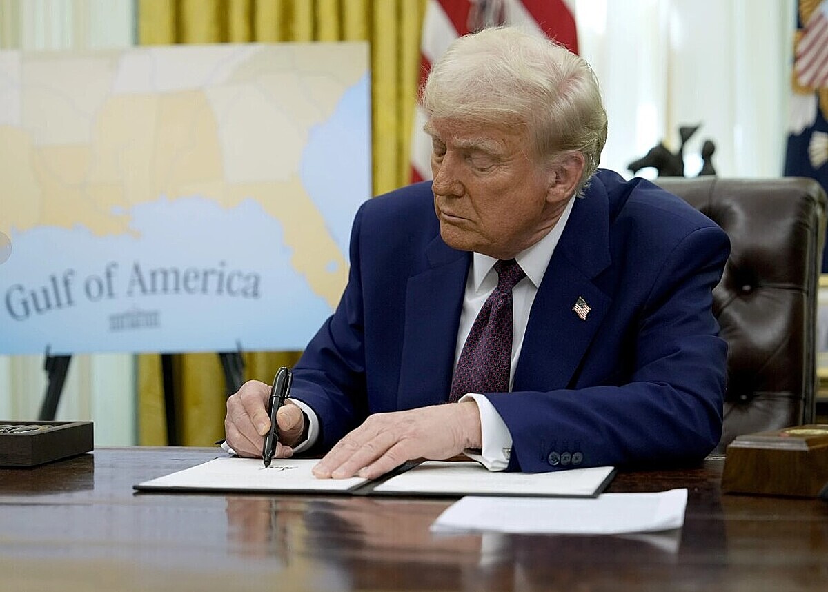 Tổng thống Donald Trump ký Sắc lệnh về Thương mại và thuế quan có đi có lại.