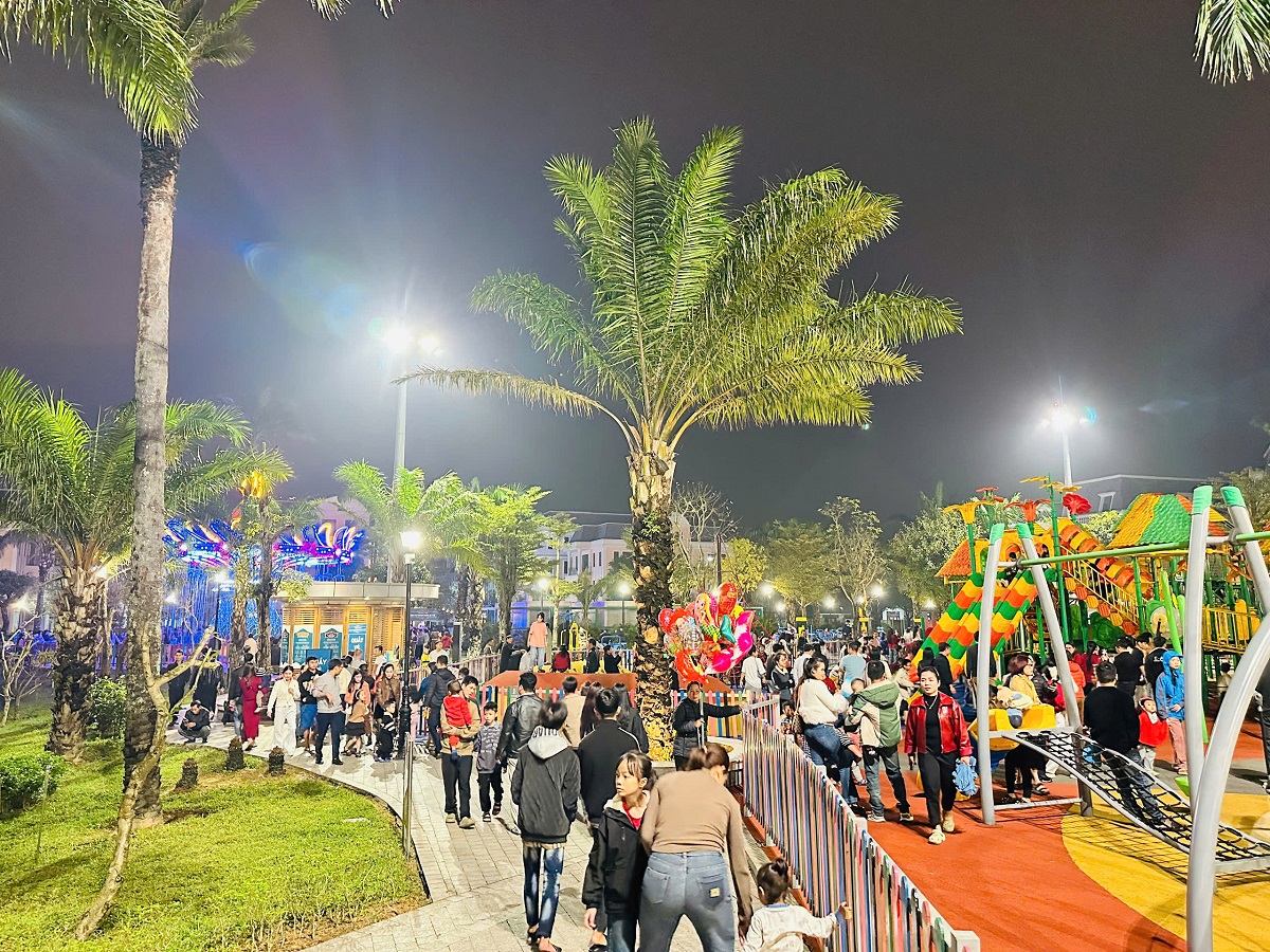 Công viên Vincom Đông Hà đáp ứng nhu cầu vui chơi, giải trí của người dân địa phương, thúc đẩy phát triển kinh tế - xã hội trên địa bàn.