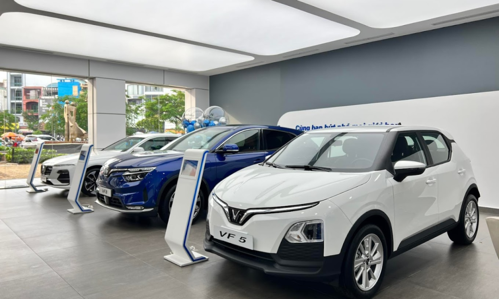 Bộ Tài chính đề xuất duy trì lệ phí trước bạ lần đầu 0% với ô tô điện chạy pin đến 28/2/2027