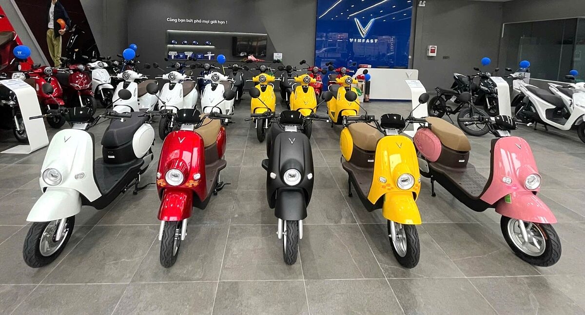 Sự xuất hiện của VinFast Motio đã thổi một luồng gió mới cho thị trường xe máy phân khúc dành cho học sinh, sinh viên.