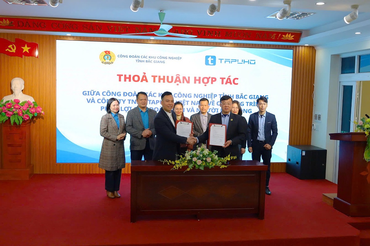 TAPUHO Việt Nam và Công đoàn các KCN tỉnh Bắc Giang ký kết thoả thuận hợp tác.
