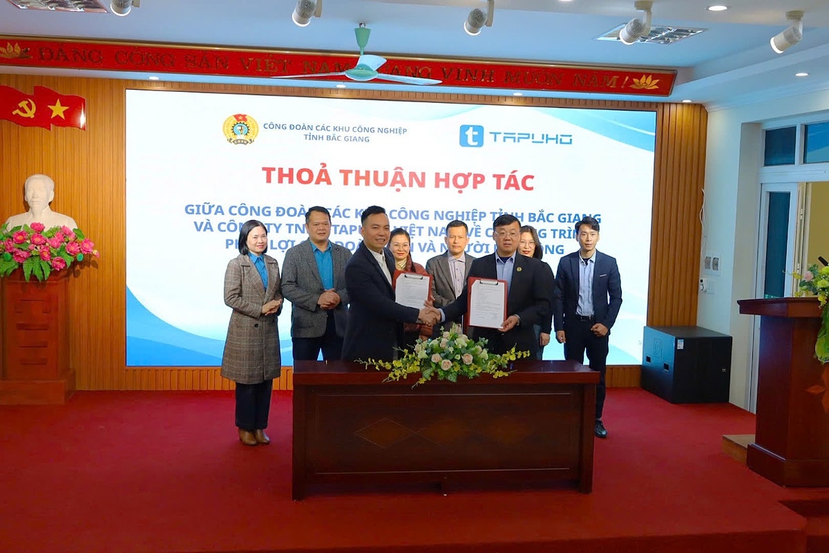 TAPUHO Việt Nam và Công đoàn các KCN tỉnh Bắc Giang ký kết thoả thuận hợp tác.