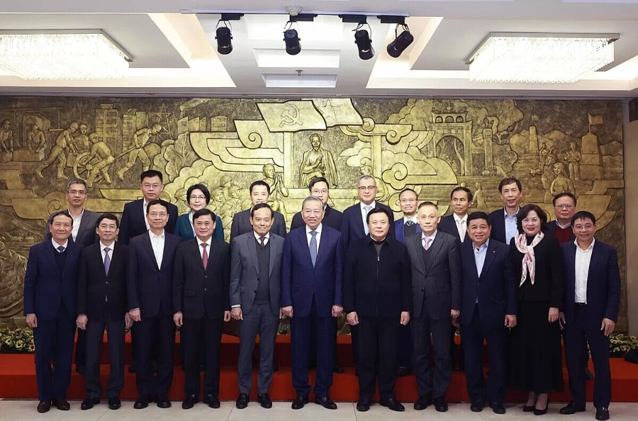 Tổng Bí thư Tô Lâm chủ trì buổi làm việc với Ban Chính sách, chiến lược Trung ương. Ảnh TTXVN