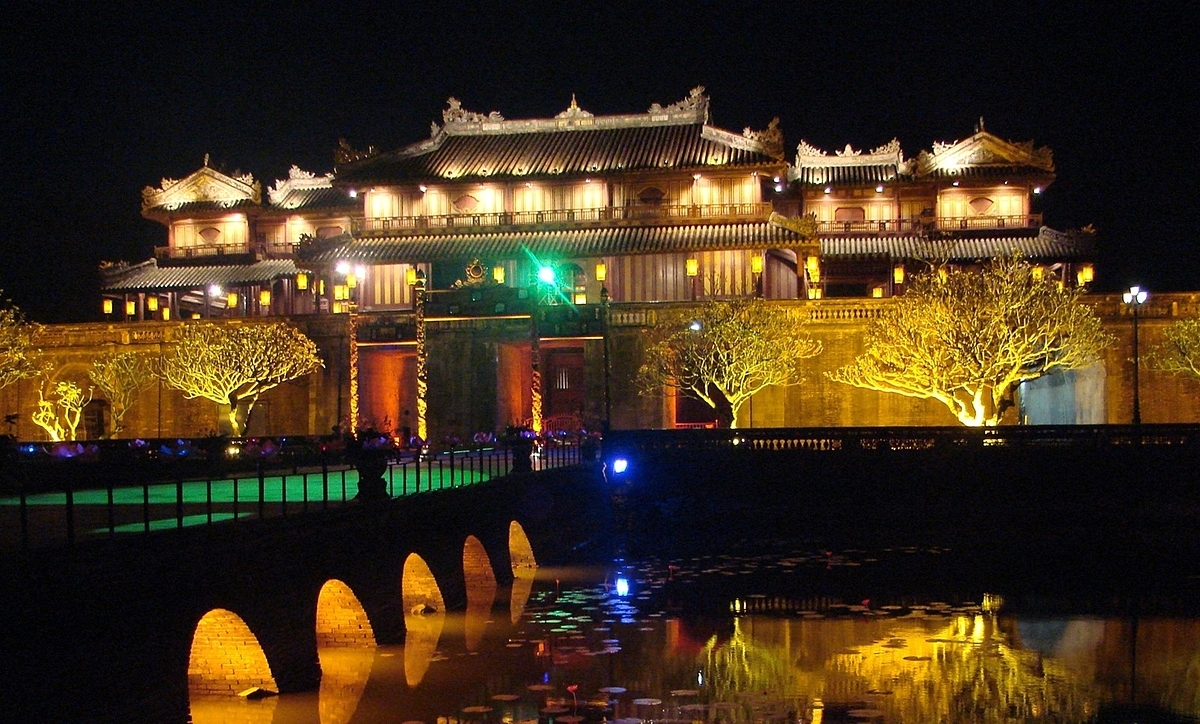 Nhiều địa phương sở hữu tiềm năng lớn nhưng chưa thể phát triển các dịch vụ về đêm xứng tầm.