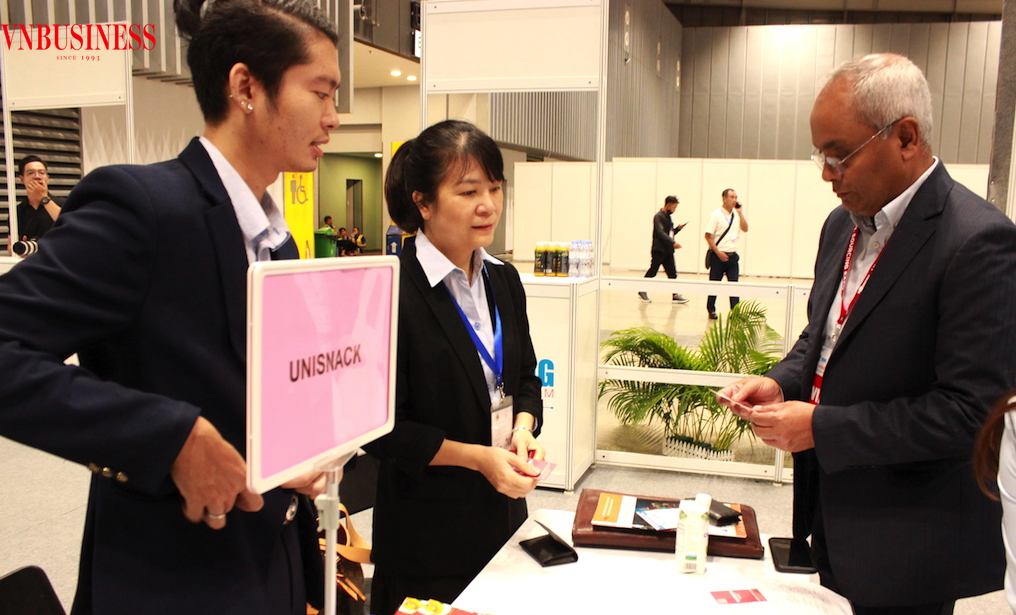 Thông qua kết nối với những nhà thu mua quốc tế sẽ giúp các DN tận dụng tối đa cơ hội khi thị trường còn dồi dào đơn hàng.