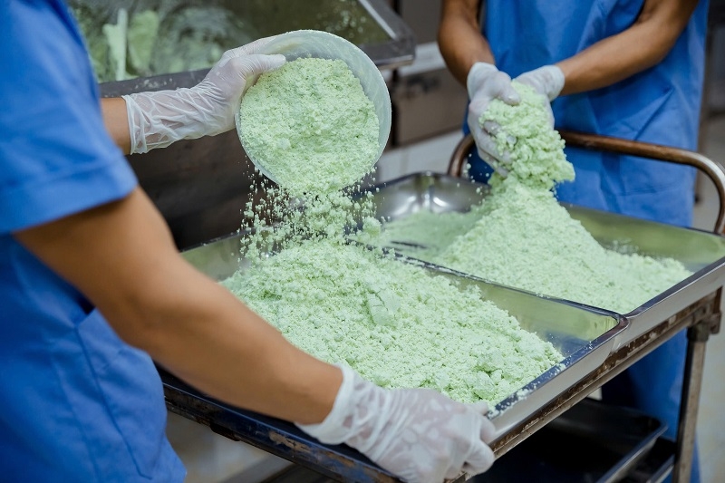 Nguyên liệu tạo nên ống hút Ecos, được làm từ các loại rau củ hữu cơ.