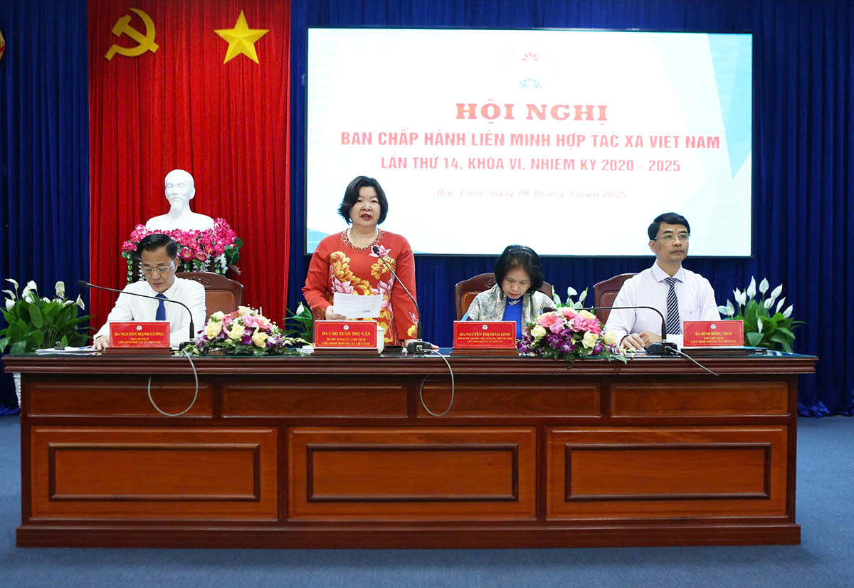 Chủ tọa Hội nghị.