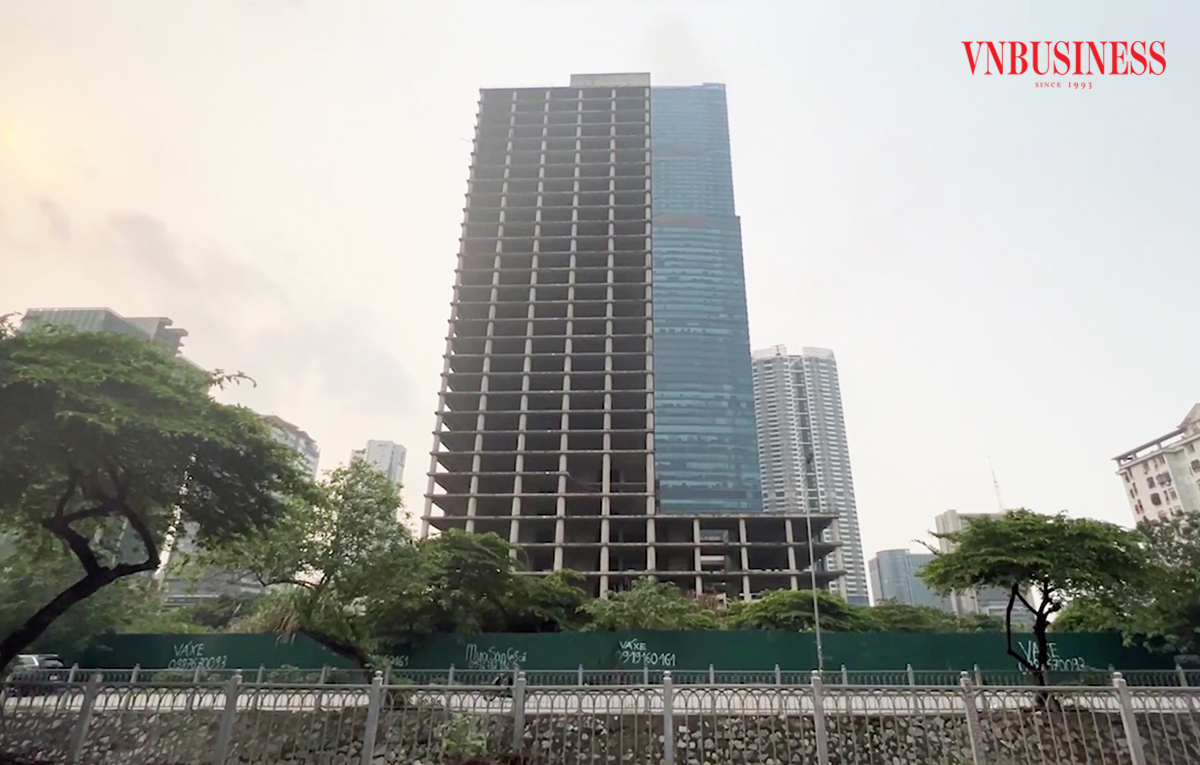 Dự án nằm trơ khung trên đất vàng Hà Nội gây lãng phí lớn.