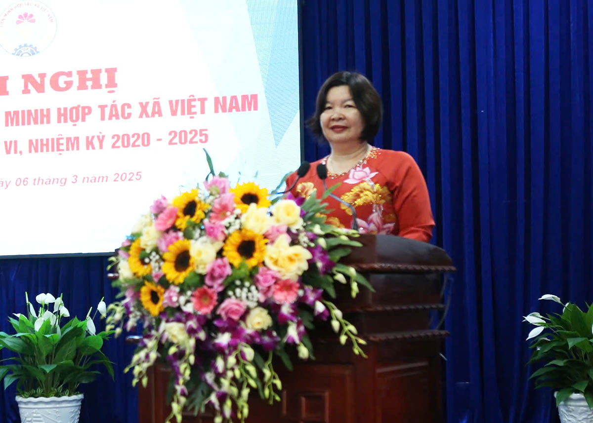 Chủ tịch Liên minh HTX Việt Nam Cao Xuân Thu Vân.