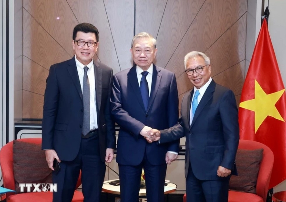 Tổng Bí thư Tô Lâm tiếp ông Budiarsa Sastrawinata, giám đốc điều hành Tập đoàn Ciputra - Ảnh: TTXVN