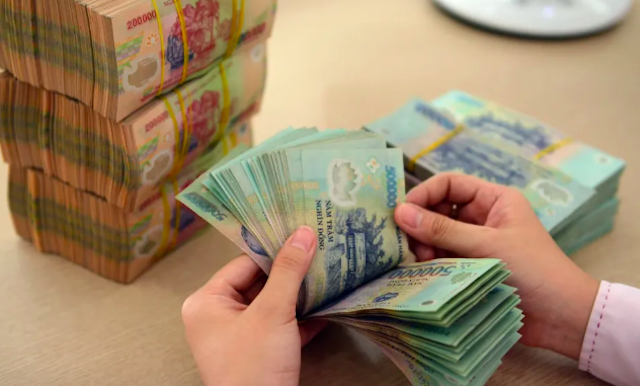 Năm 2024, các ngân hàng cho vay 15,6 triệu tỷ đồng, tăng hơn 2,1 triệu tỷ đồng &lpar;tăng 15,08%&rpar;, trong khi huy động vốn chỉ gần 14,7 triệu tỷ đồng, tăng 1,2 triệu tỷ đồng &lpar;tăng 9,06%&rpar;.