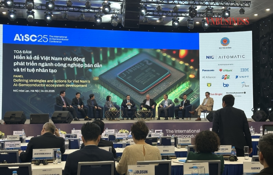 Phiên toạ đàm hiến kế để Việt Nam chủ động phát triển ngành công nghiệp bán dẫn và trí tuệ nhân tạo.