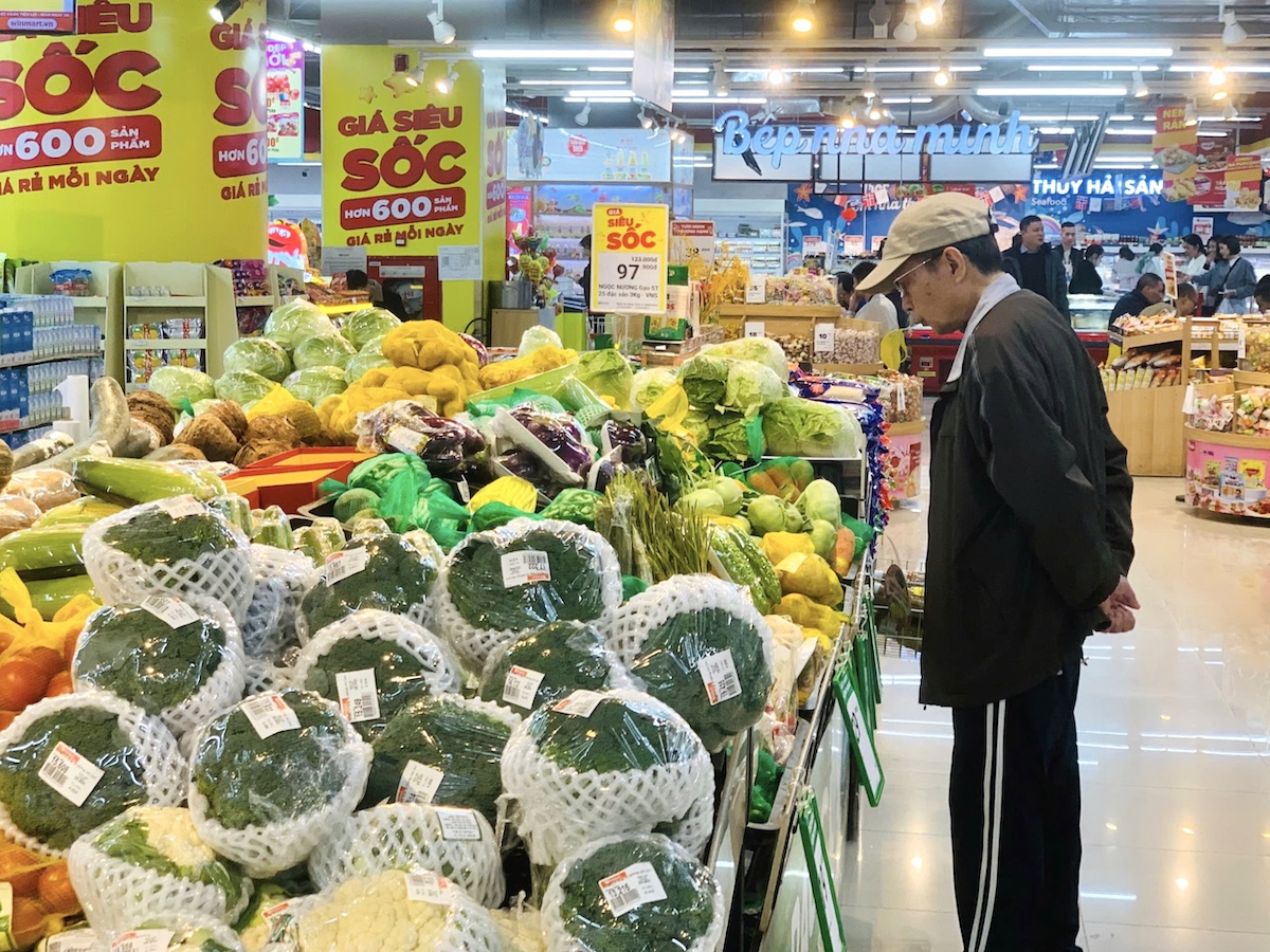 Người tiêu dùng có xu hướng thắt lưng buộc bụng và ưu tiên tích lũy tài chính trong bối cảnh kinh tế còn nhiều bất định.