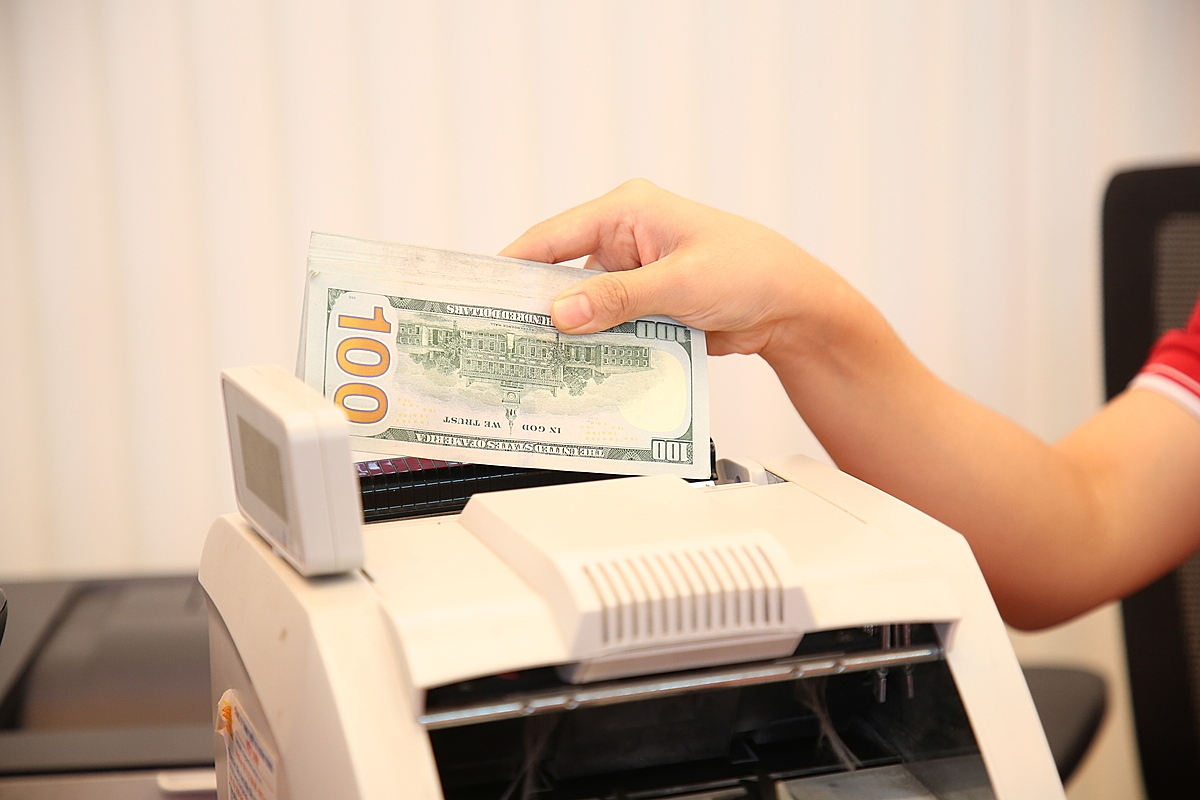 Standard Chartered nâng dự báo tỷ giá USD-VND.