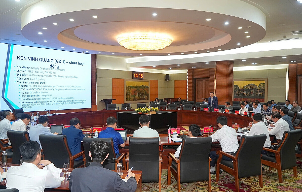 Quang cảnh buổi họp &lpar;ảnh TL&rpar;.