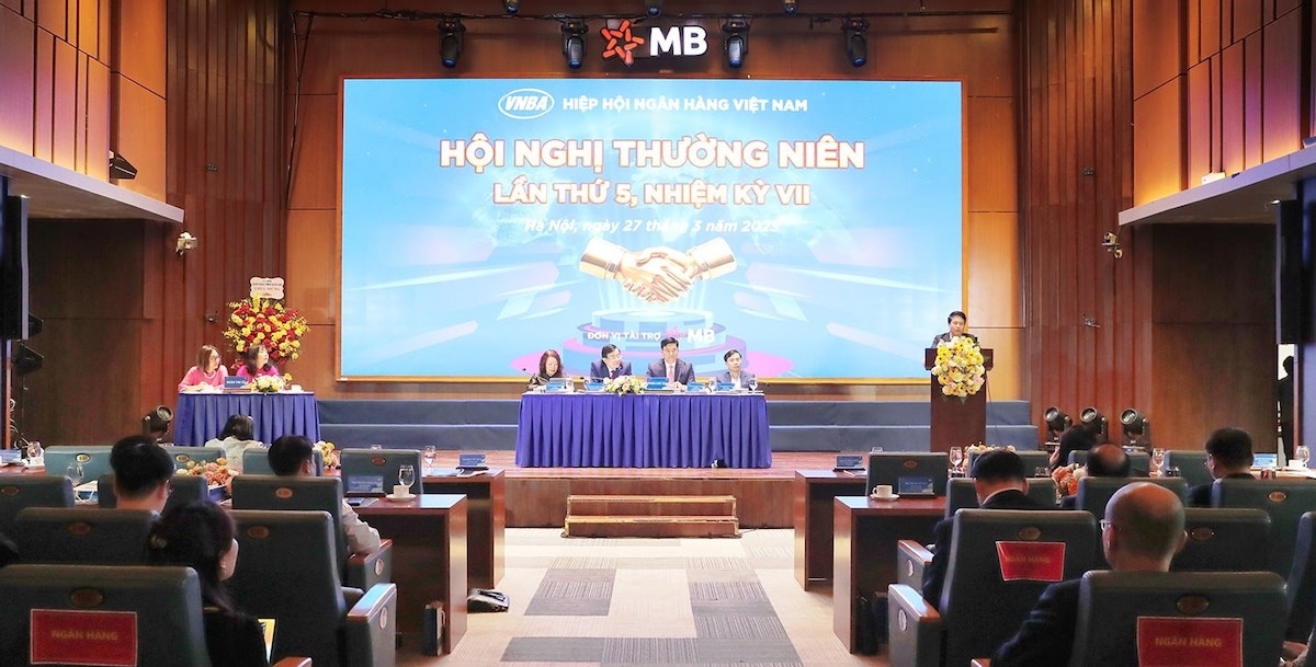 Phó Thống đốc NHNN Phạm Tiến Dũng phát biểu tại Hội nghị thường niên lần thứ V, nhiệm kỳ VII Hiệp hội Ngân hàng Việt Nam ngày 27/3.