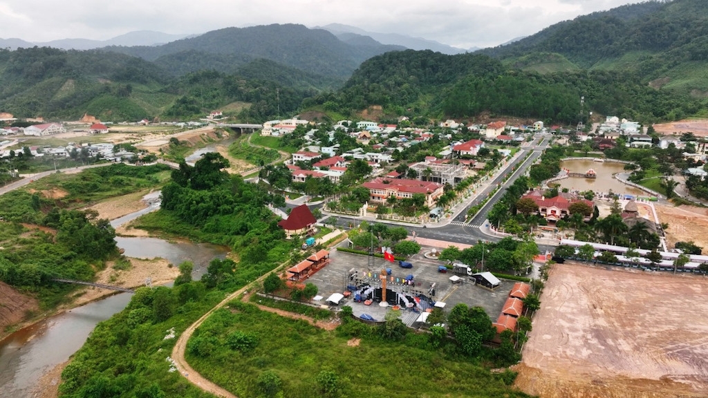 Vùng miền núi Tây Giang sẽ thay da đổi thịt nhờ vào sức bật của các HTX trồng cây dược liệu bản địa.