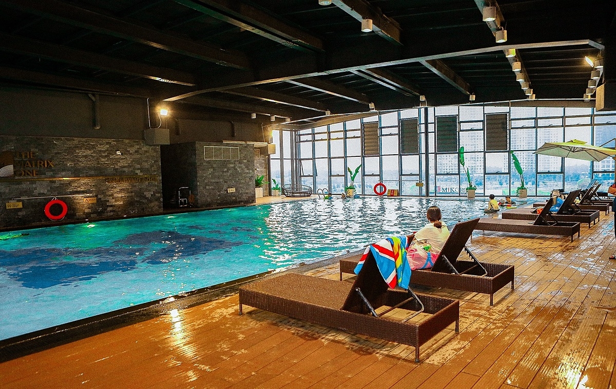 Bể bơi bốn mùa bao trọn công viên 14ha tại The Matrix One.