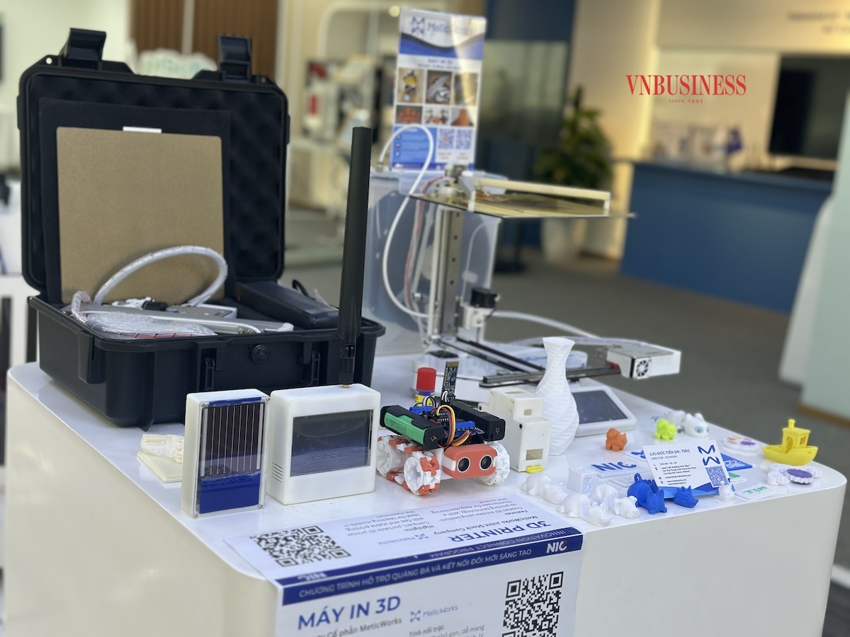 Sản phẩm của doanh nghiệp khởi nghiệp đổi mới sáng tạo Việt Nam trưng bày tại Trung tâm Đổi mới sáng tạo Quốc gia.