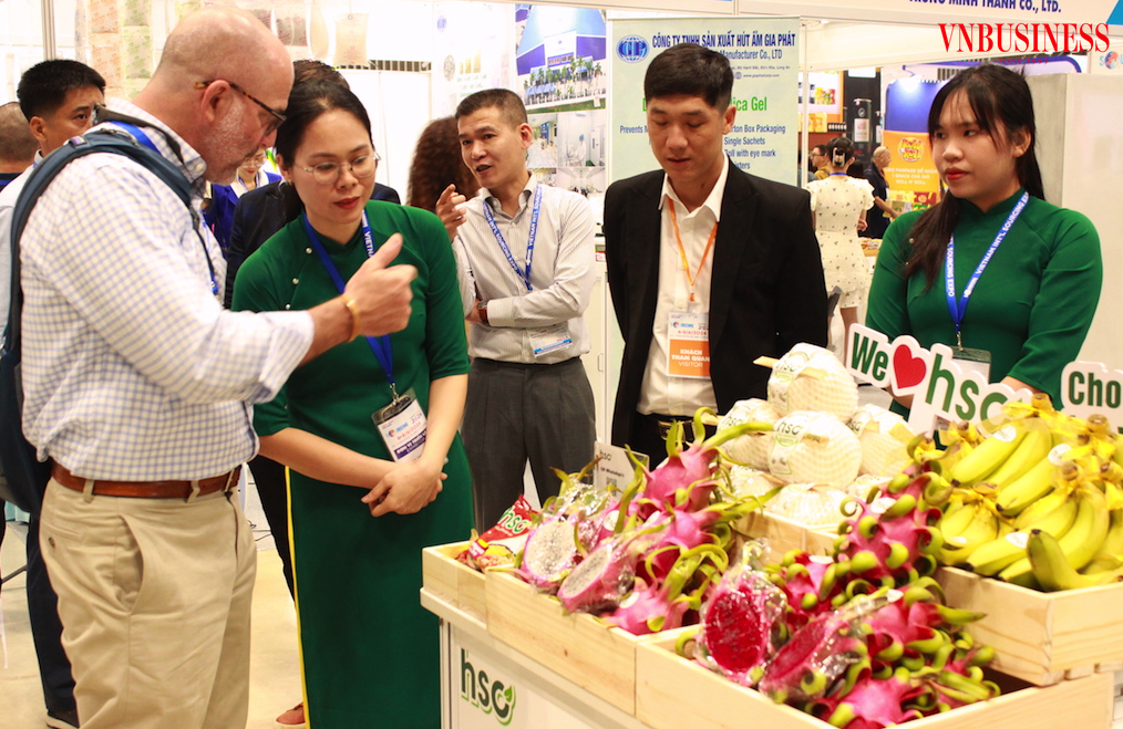 Nhà thu mua quốc tế ngày càng đặt ra yêu cầu cao đối với các DN xuất khẩu rau quả của Việt Nam.