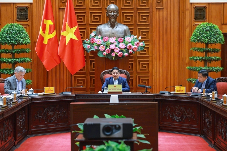 Thủ tướng Phạm Minh Chính chủ trì cuộc họp của Thường trực Chính phủ với các bộ, ngành đánh giá tình hình, thảo luận về các giải pháp trước mắt và lâu dài.