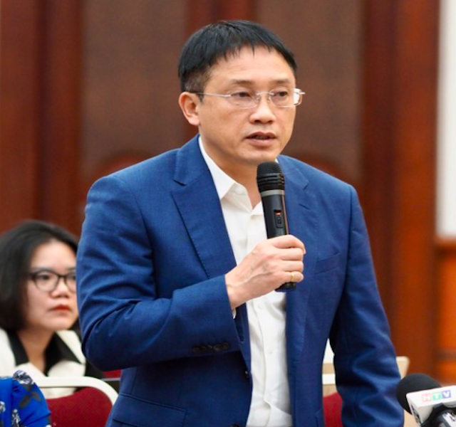 Phó Cục trưởng Cục Thuế Mai Sơn &lpar;Bộ Tài chính&rpar; trả lời báo chí tại Họp báo Bộ Tài chính chiều 3/4